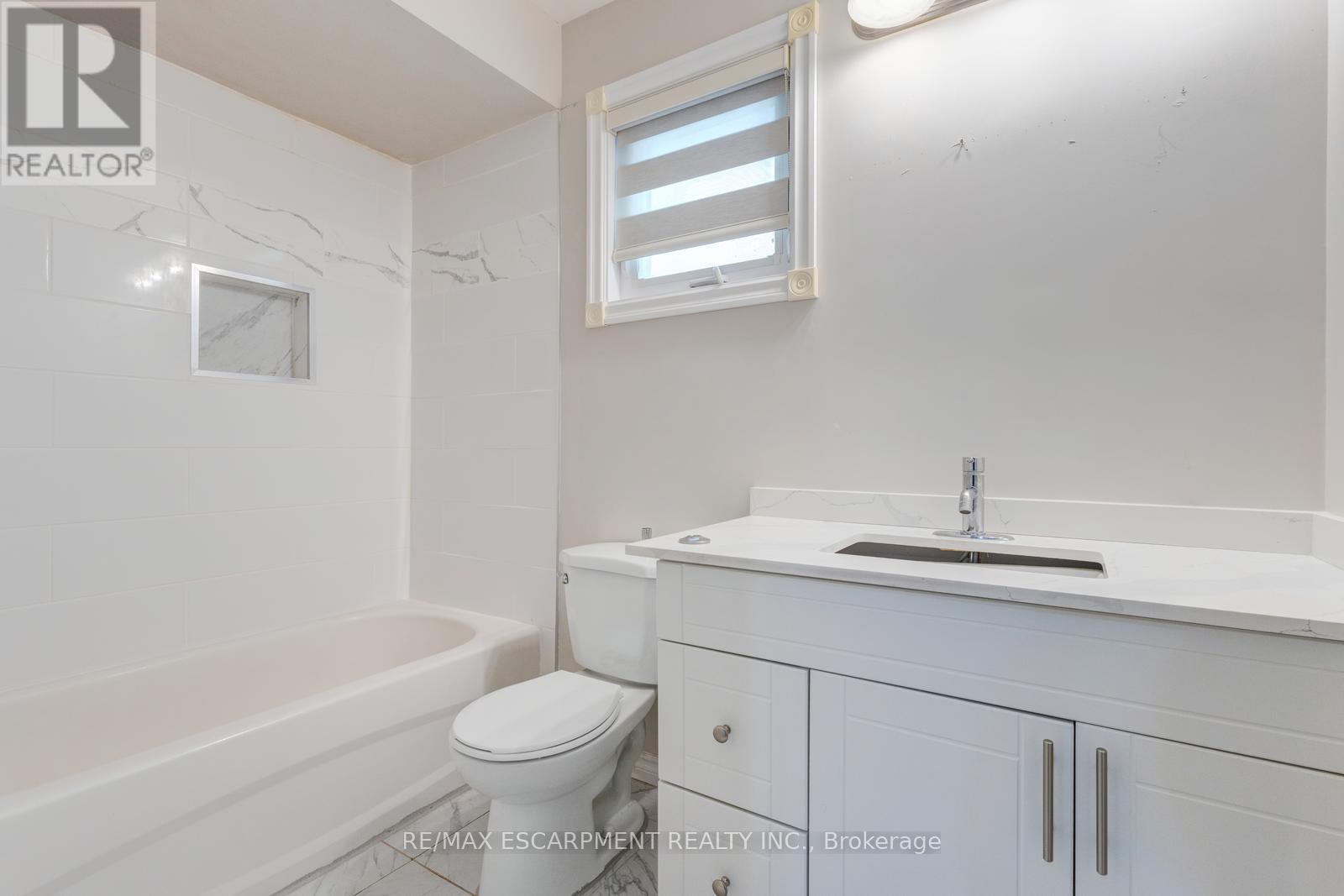 18555 Hurontario Street, Caledon, Ontario  L7K 0X8 - Photo 39 - W13209342