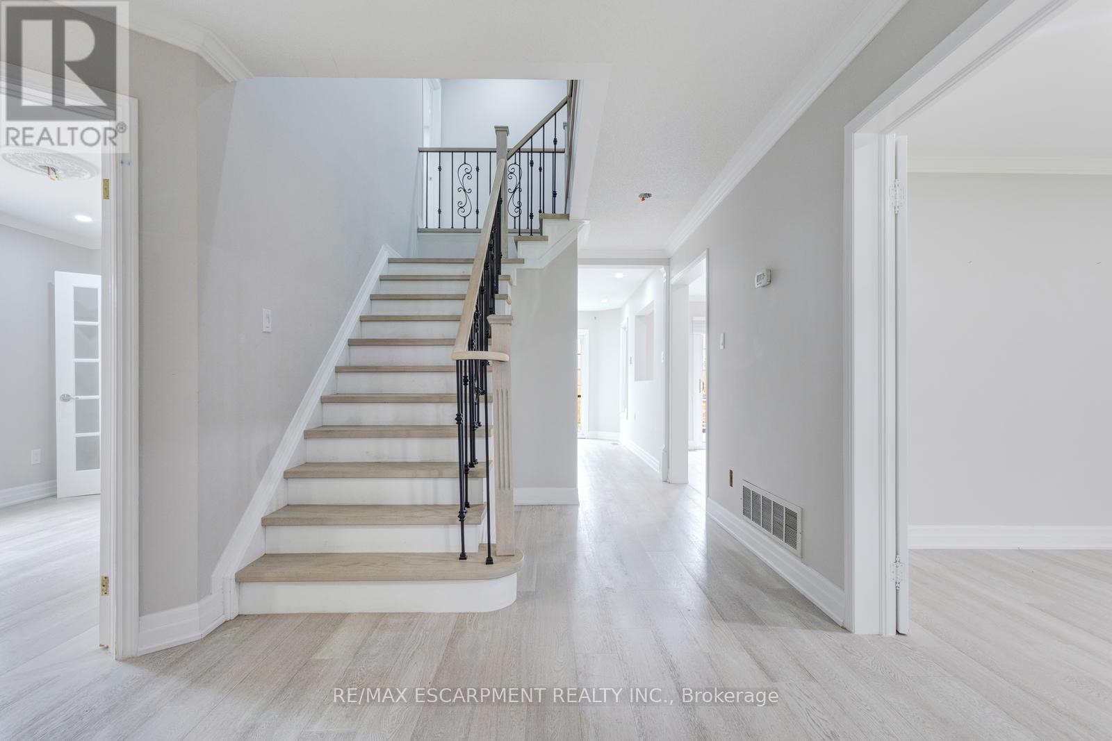 18555 Hurontario Street, Caledon, Ontario  L7K 0X8 - Photo 5 - W13209342