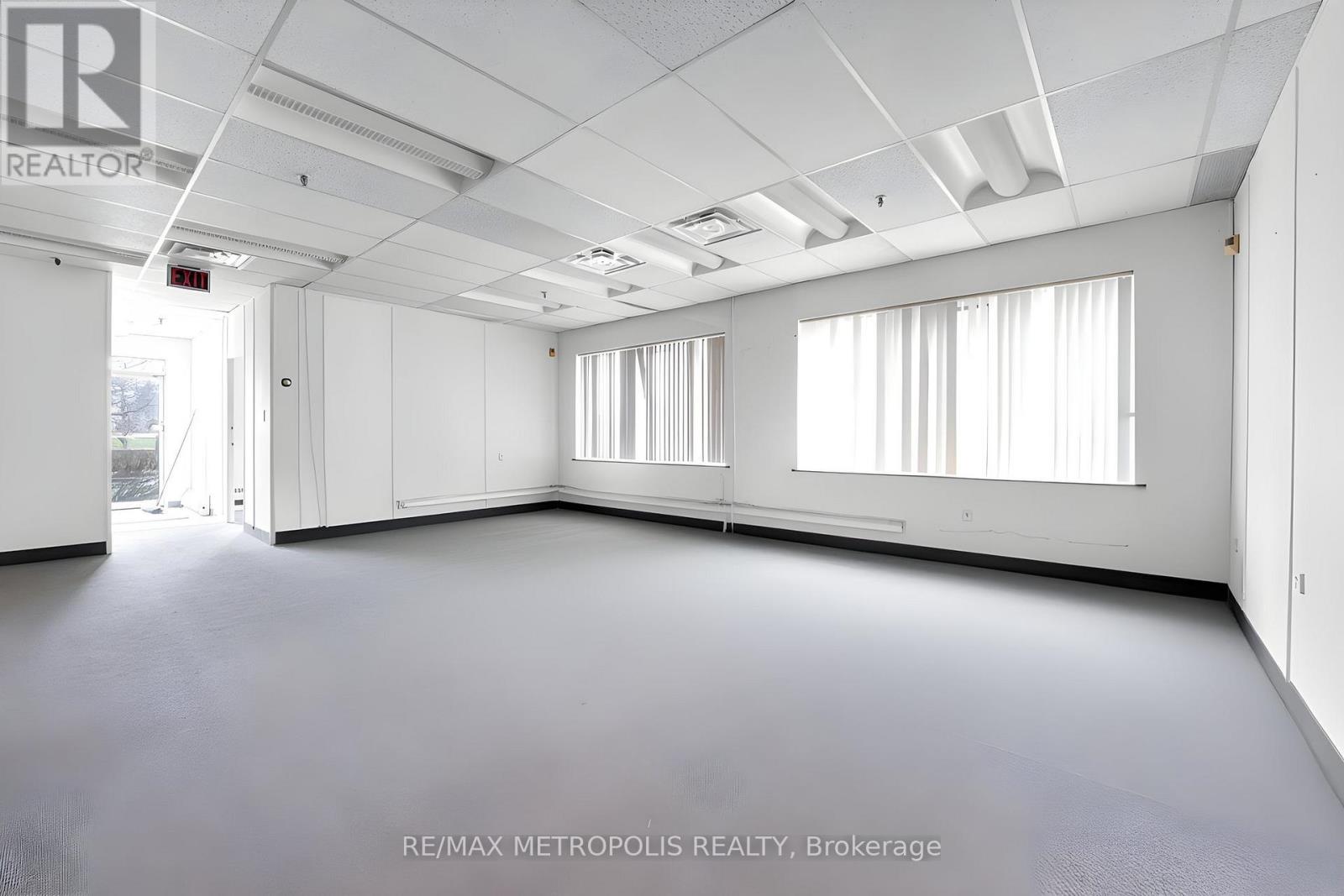 35 Oak Street, Toronto, Ontario  M9N 1A1 - Photo 2 - W13209380