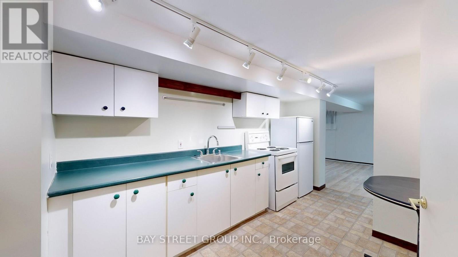 Basement - 390 Roehampton Avenue, Toronto, Ontario  M4P 1S4 - Photo 5 - C13209528