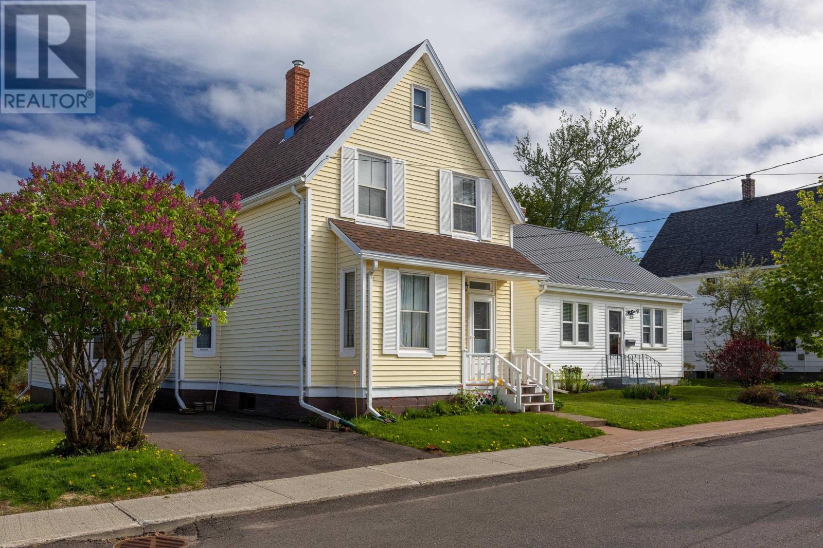 94 Highland Avenue, Charlottetown, Prince Edward Island  C1A 2H6 - Photo 3 - 202612486