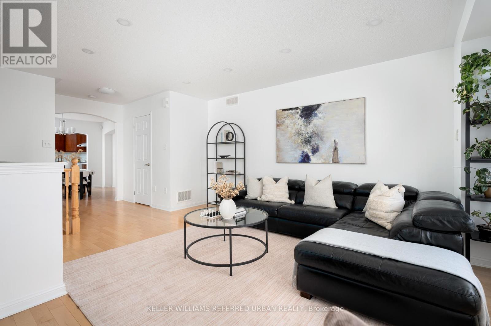 11 Winkler Terrace, Toronto, Ontario  M1L 0C3 - Photo 6 - E13209512