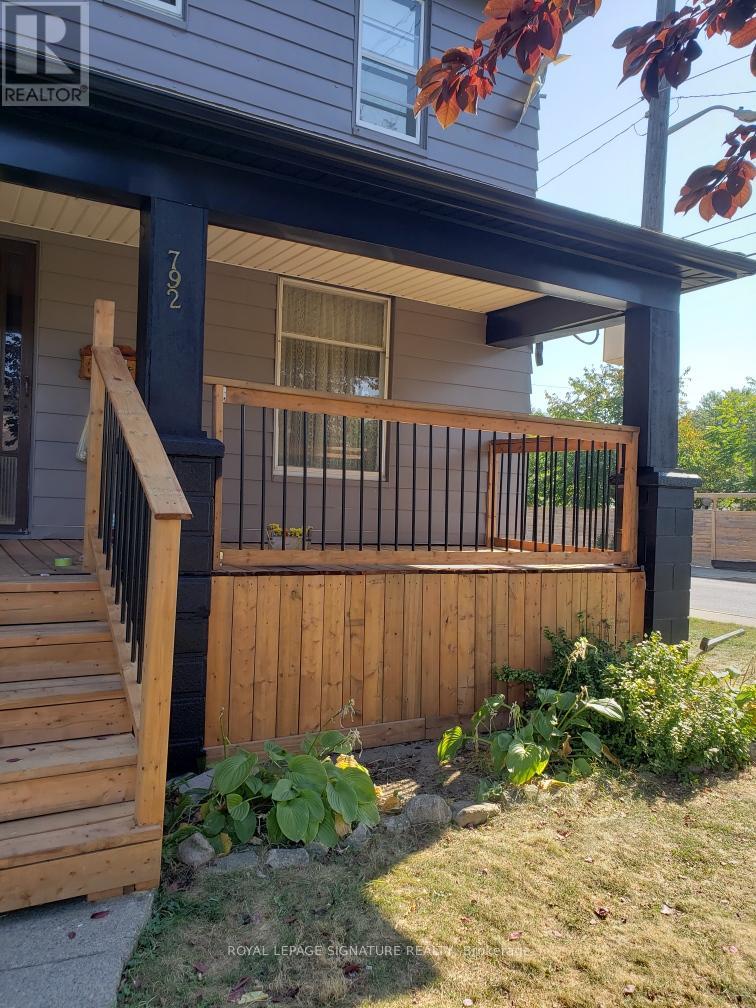 792 PIERRE AVENUE, Windsor, Ontario
