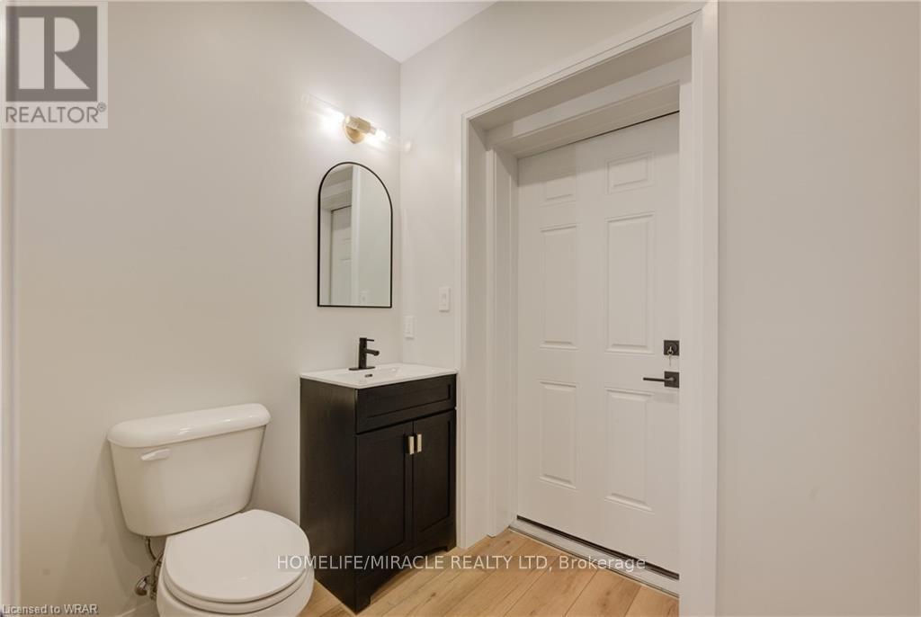 2-Lower - 160 Weber Street W, Kitchener, Ontario  N2H 4A4 - Photo 10 - X13209186