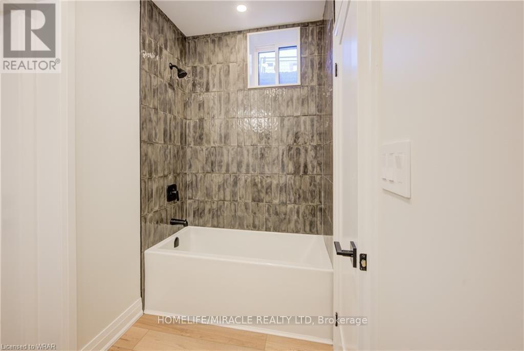 2-Lower - 160 Weber Street W, Kitchener, Ontario  N2H 4A4 - Photo 11 - X13209186
