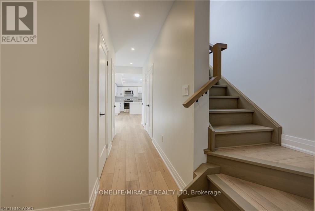 2-Lower - 160 Weber Street W, Kitchener, Ontario  N2H 4A4 - Photo 2 - X13209186