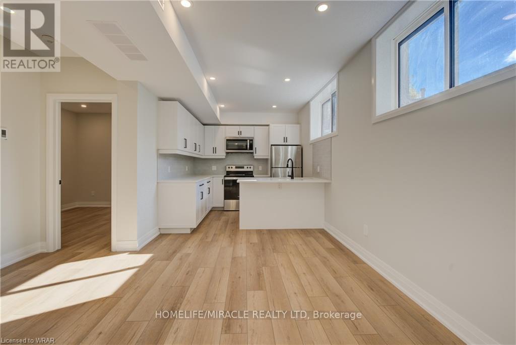 2-Lower - 160 Weber Street W, Kitchener, Ontario  N2H 4A4 - Photo 3 - X13209186