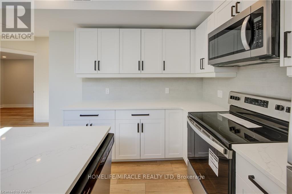 2-Lower - 160 Weber Street W, Kitchener, Ontario  N2H 4A4 - Photo 6 - X13209186