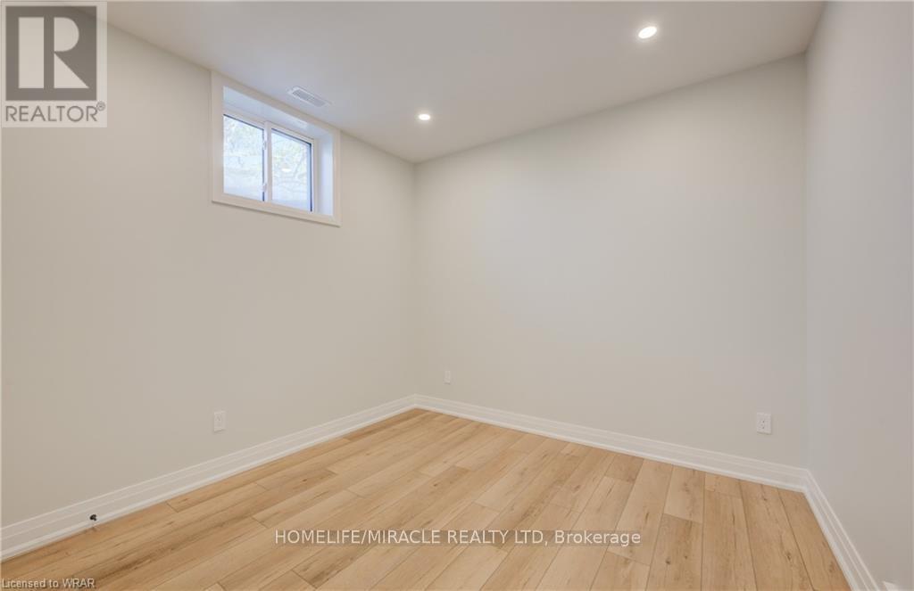 2-Lower - 160 Weber Street W, Kitchener, Ontario  N2H 4A4 - Photo 9 - X13209186