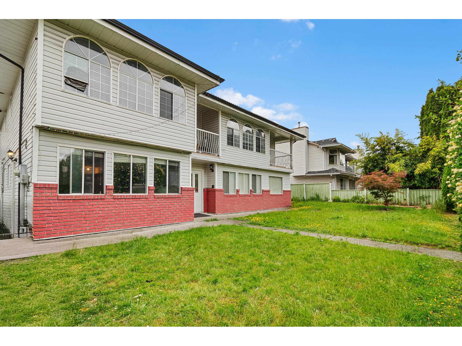 9011 King George Boulevard, Surrey, British Columbia  V3V 5V7 - Photo 4 - R3117342