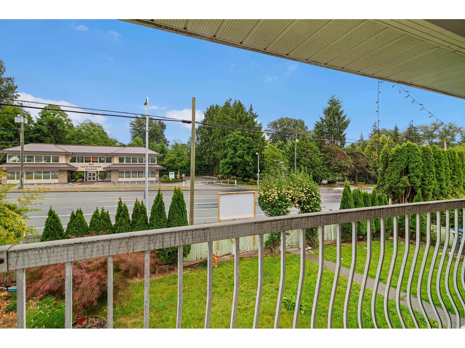 9011 King George Boulevard, Surrey, British Columbia  V3V 5V7 - Photo 5 - R3117342