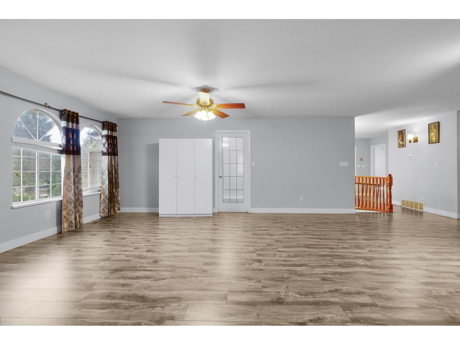 9011 King George Boulevard, Surrey, British Columbia  V3V 5V7 - Photo 9 - R3117342
