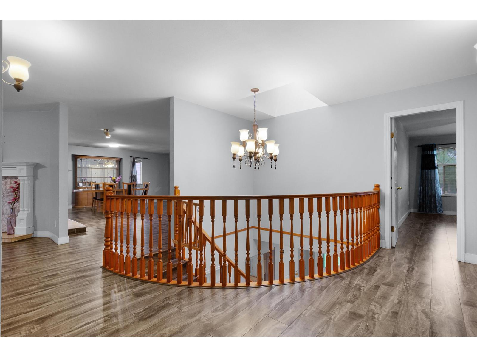 9011 King George Boulevard, Surrey, British Columbia  V3V 5V7 - Photo 10 - R3117342
