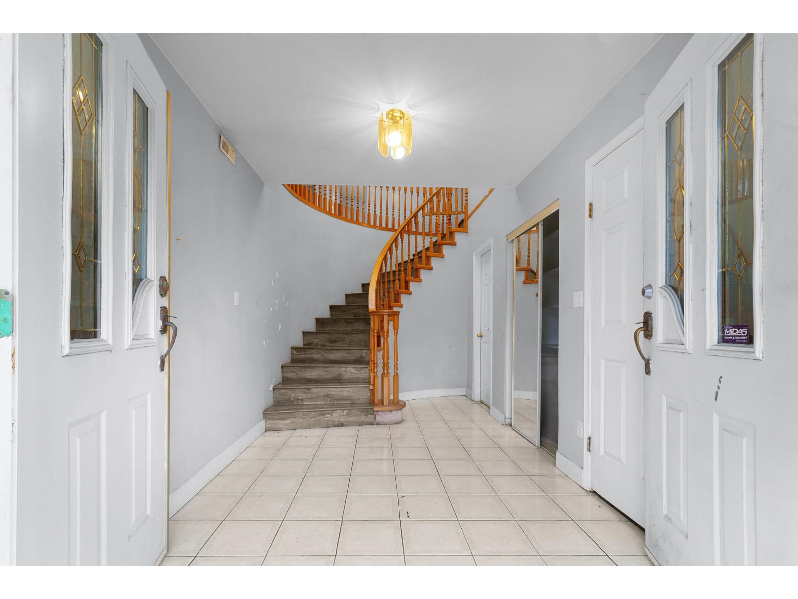 9011 King George Boulevard, Surrey, British Columbia  V3V 5V7 - Photo 13 - R3117342