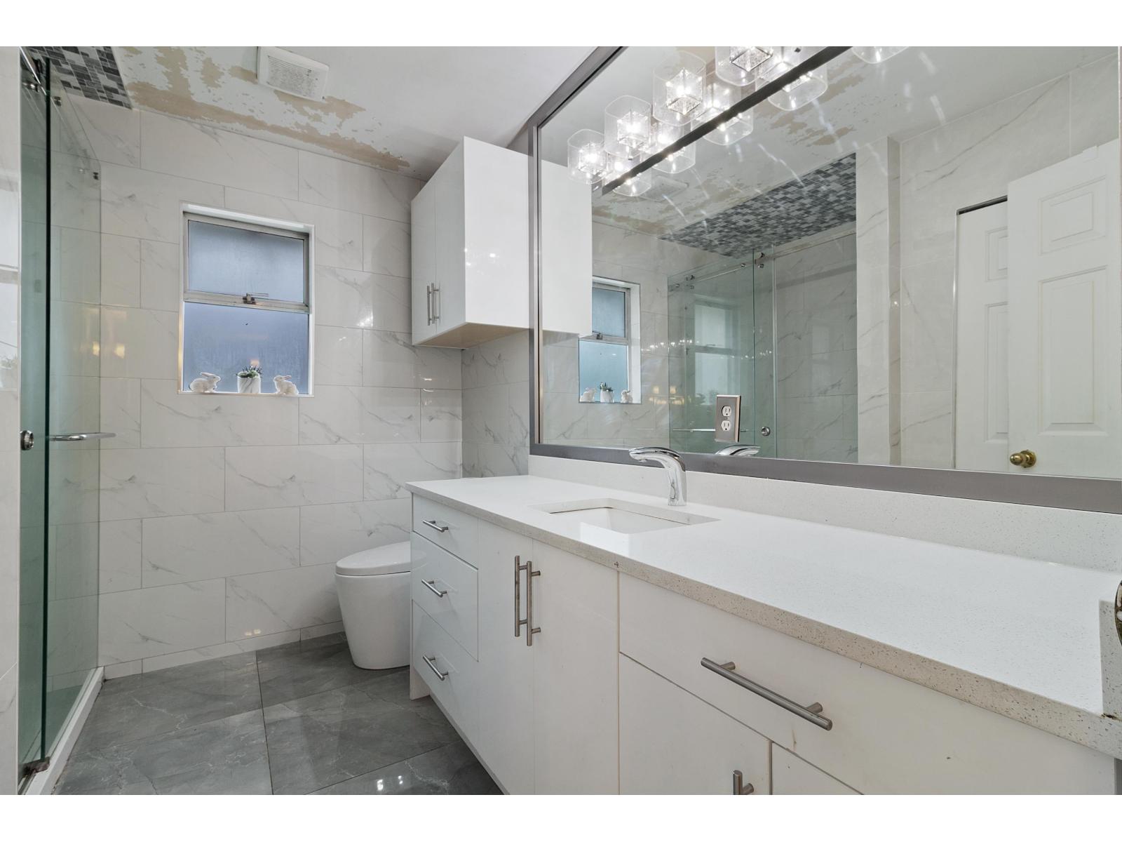 9011 King George Boulevard, Surrey, British Columbia  V3V 5V7 - Photo 20 - R3117342