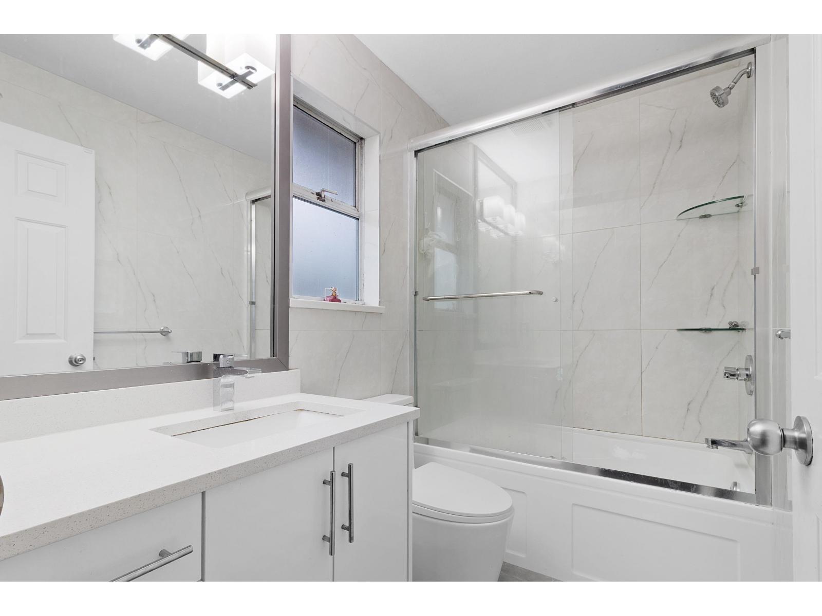 9011 King George Boulevard, Surrey, British Columbia  V3V 5V7 - Photo 25 - R3117342