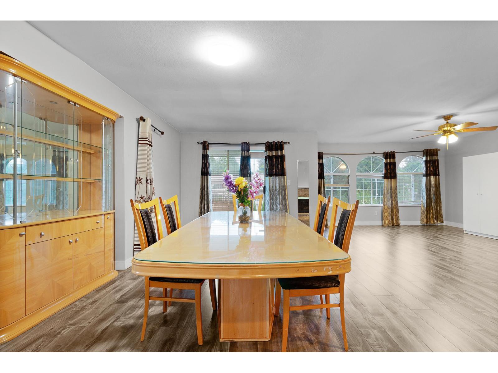 9011 King George Boulevard, Surrey, British Columbia  V3V 5V7 - Photo 14 - R3117342