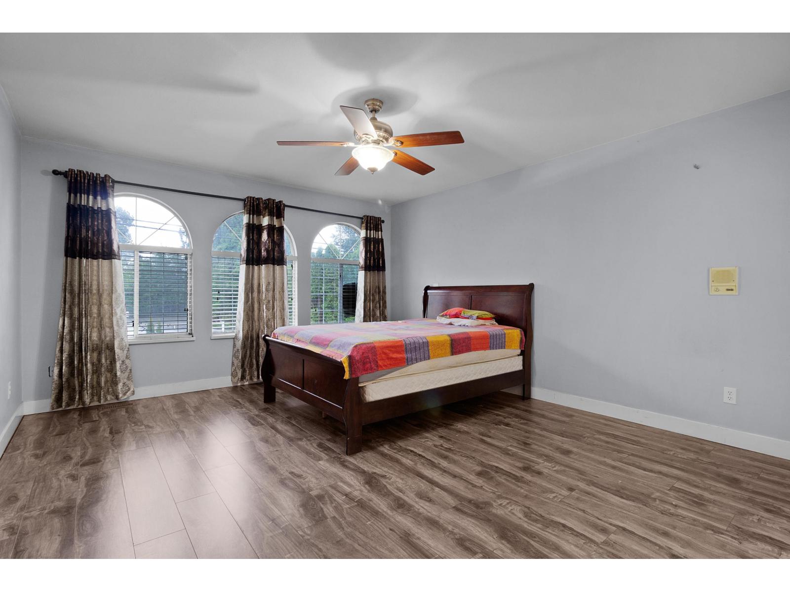 9011 King George Boulevard, Surrey, British Columbia  V3V 5V7 - Photo 16 - R3117342