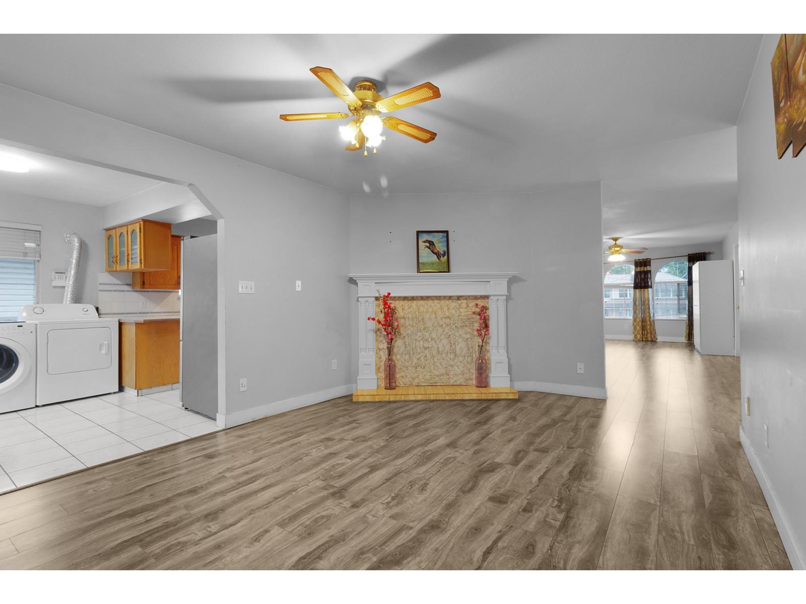 9011 King George Boulevard, Surrey, British Columbia  V3V 5V7 - Photo 21 - R3117342