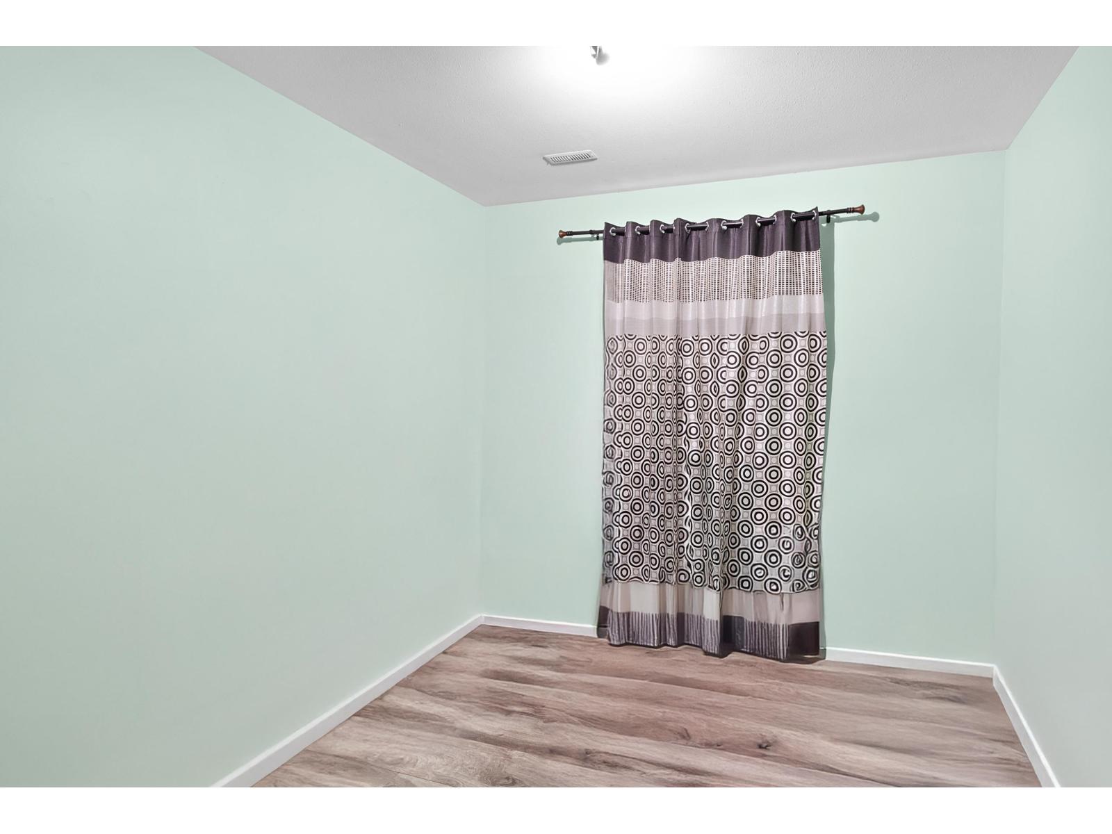 9011 King George Boulevard, Surrey, British Columbia  V3V 5V7 - Photo 35 - R3117342