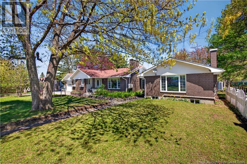 49 Mcintosh Street, Miramichi, New Brunswick  E1N 2B3 - Photo 2 - NB140084