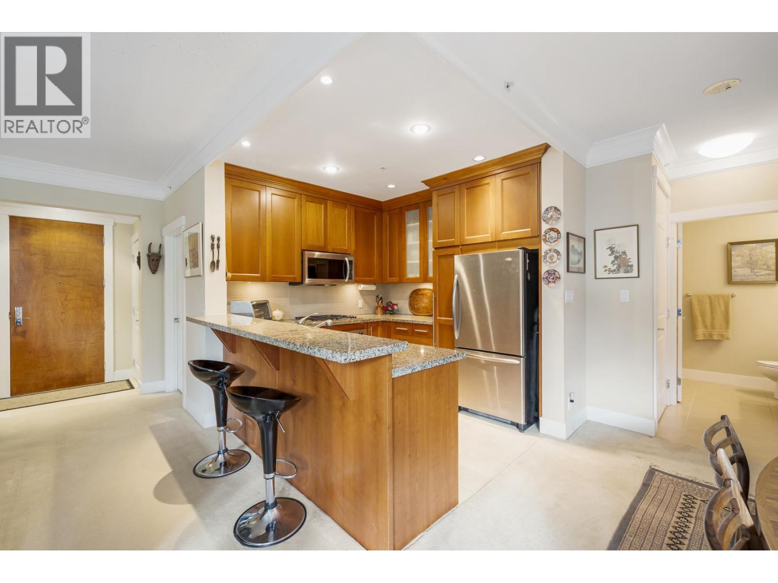 304 4685 Valley Drive, Vancouver, British Columbia V6J 5M2 - Photo 3 - R3129130