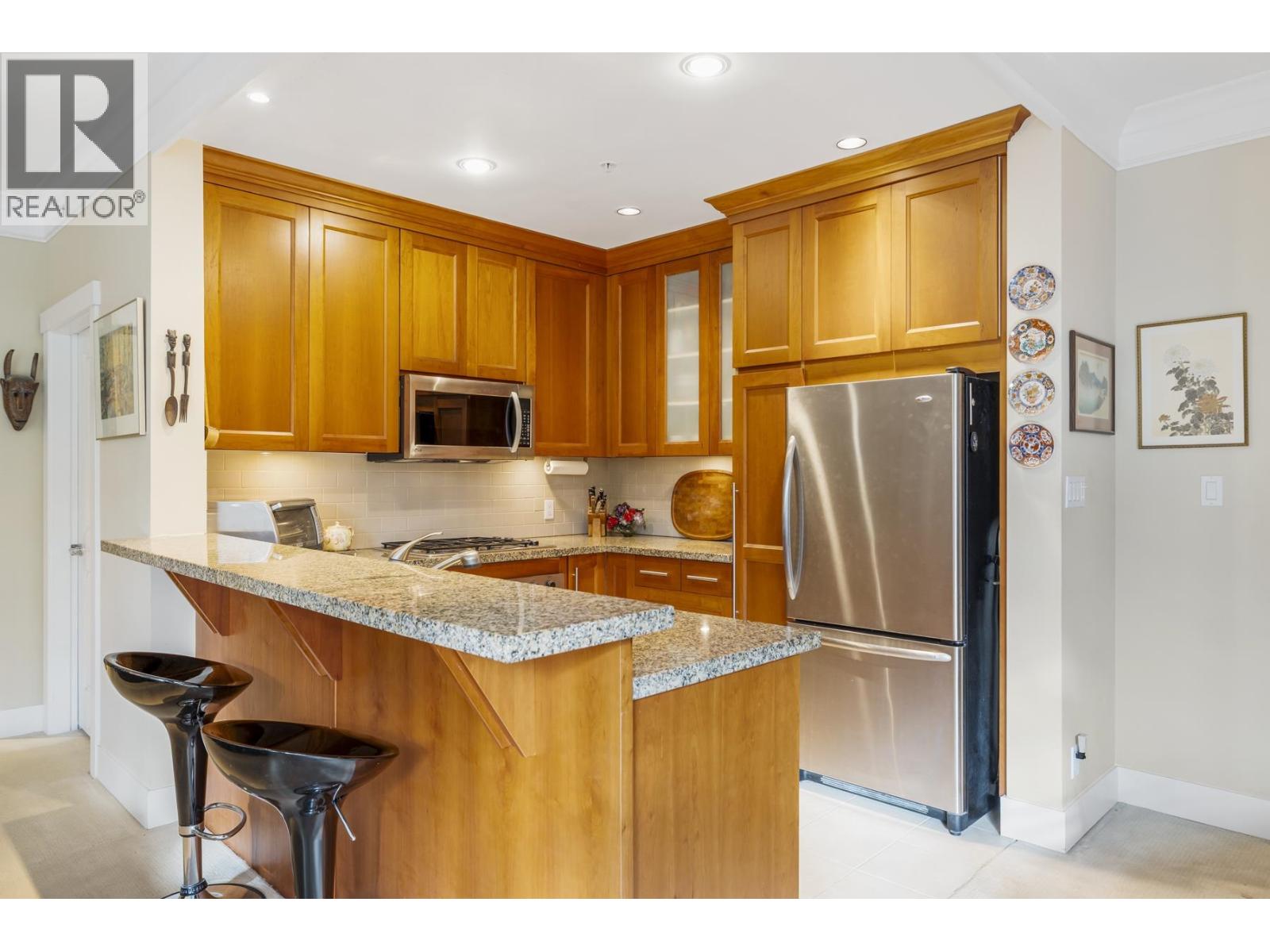 304 4685 Valley Drive, Vancouver, British Columbia V6J 5M2 - Photo 2 - R3129130