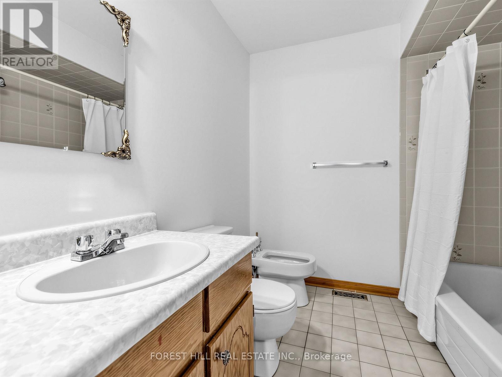 10 Boyne Highland Court, Vaughan, Ontario  L4K 1K4 - Photo 20 - N13209514