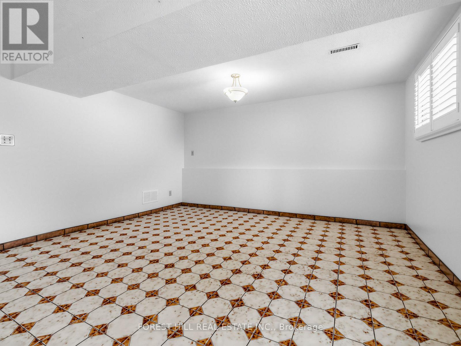 10 Boyne Highland Court, Vaughan, Ontario  L4K 1K4 - Photo 23 - N13209514