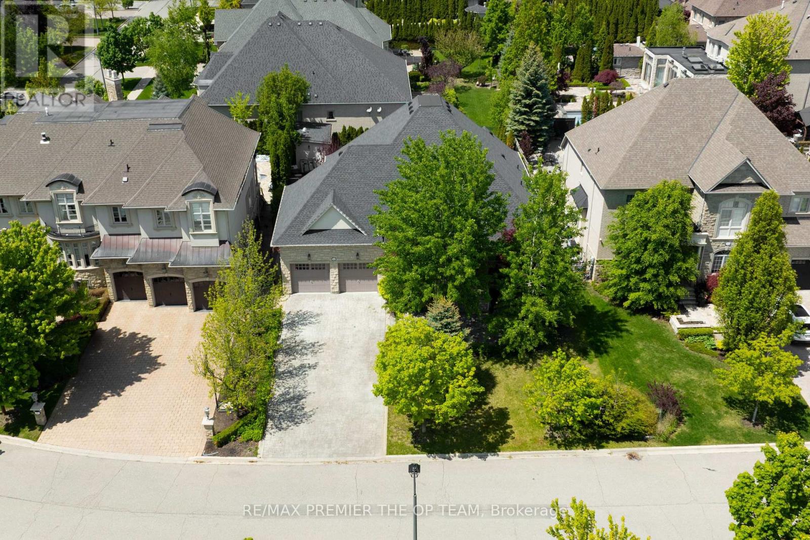 56 Park Ridge Drive, Vaughan, Ontario  L0J 1C0 - Photo 3 - N13209592