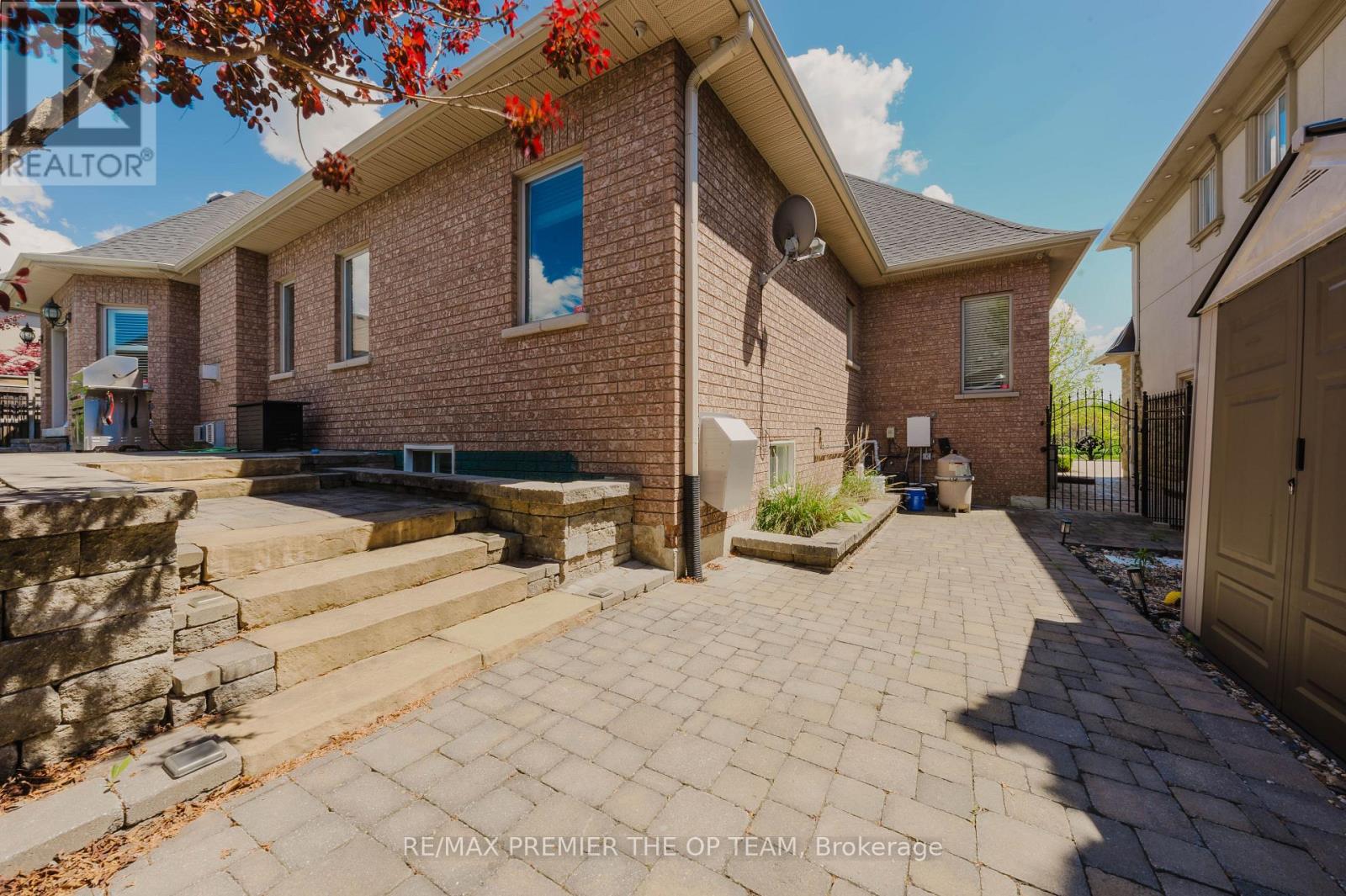 56 Park Ridge Drive, Vaughan, Ontario  L0J 1C0 - Photo 42 - N13209592