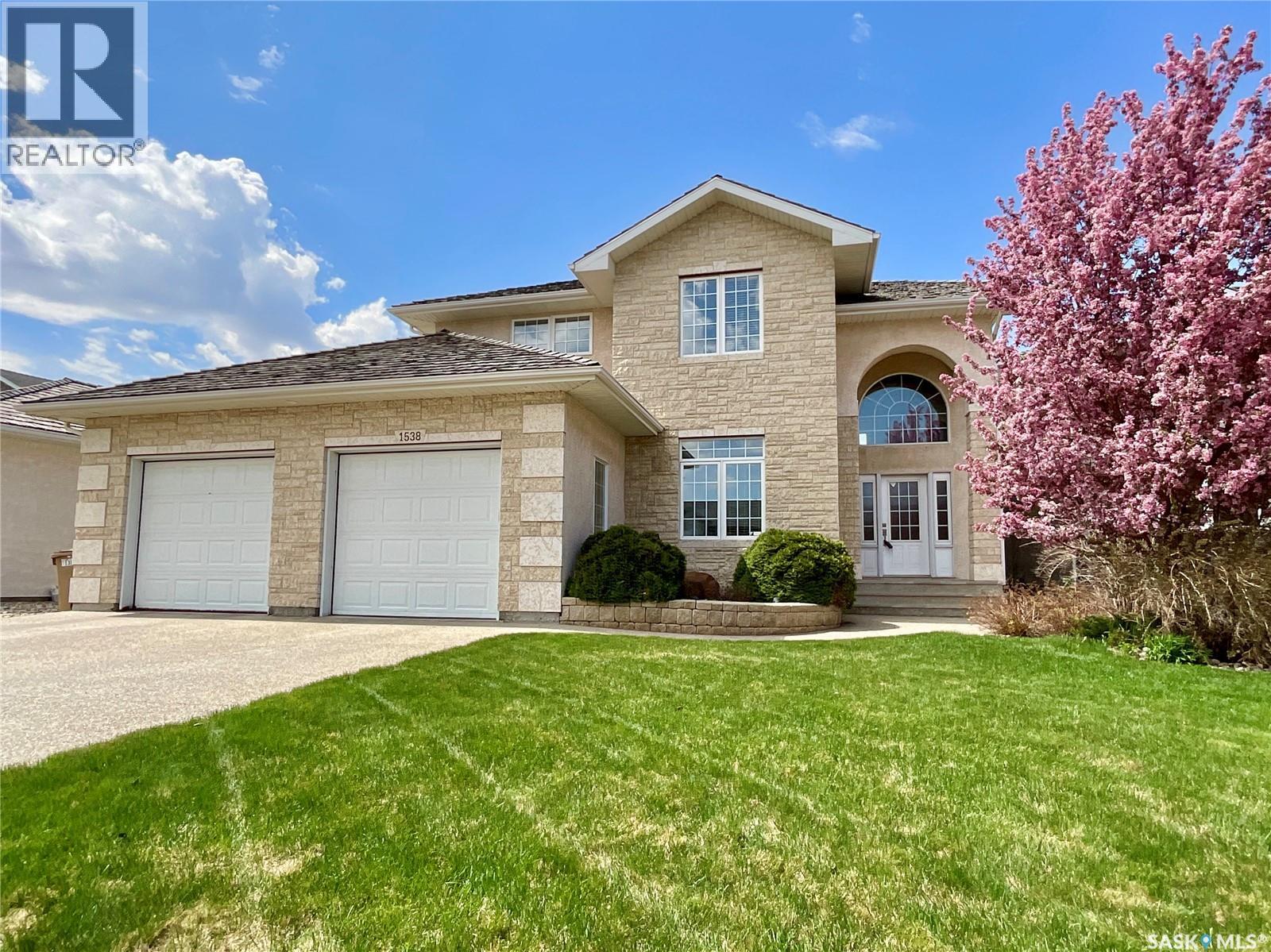 N 1538 Lakeridge Drive, Regina, Saskatchewan  S4X 4L5 - Photo 2 - SK037387
