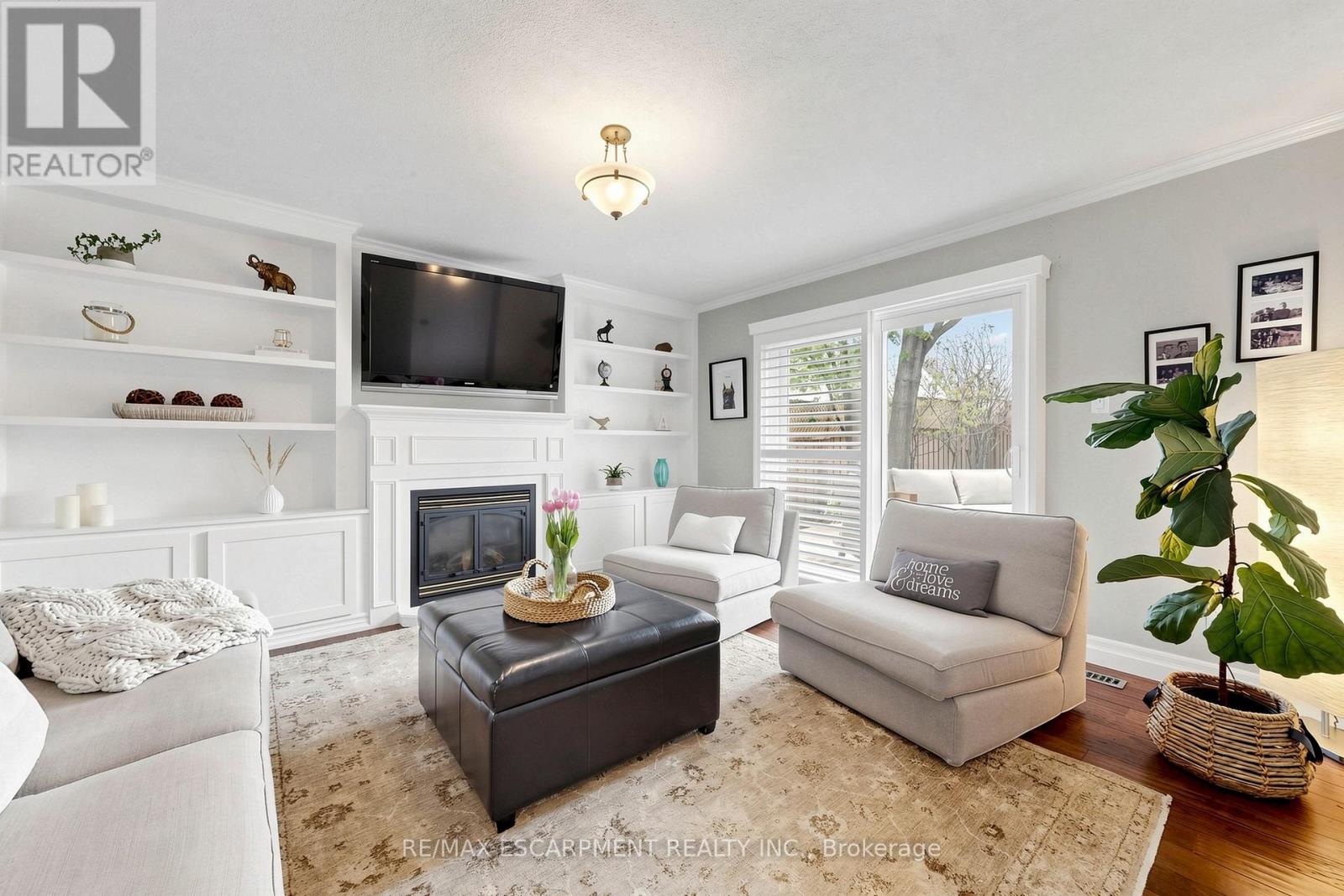 1365 Ester Drive, Burlington, Ontario  L7P 1L4 - Photo 7 - W13209502