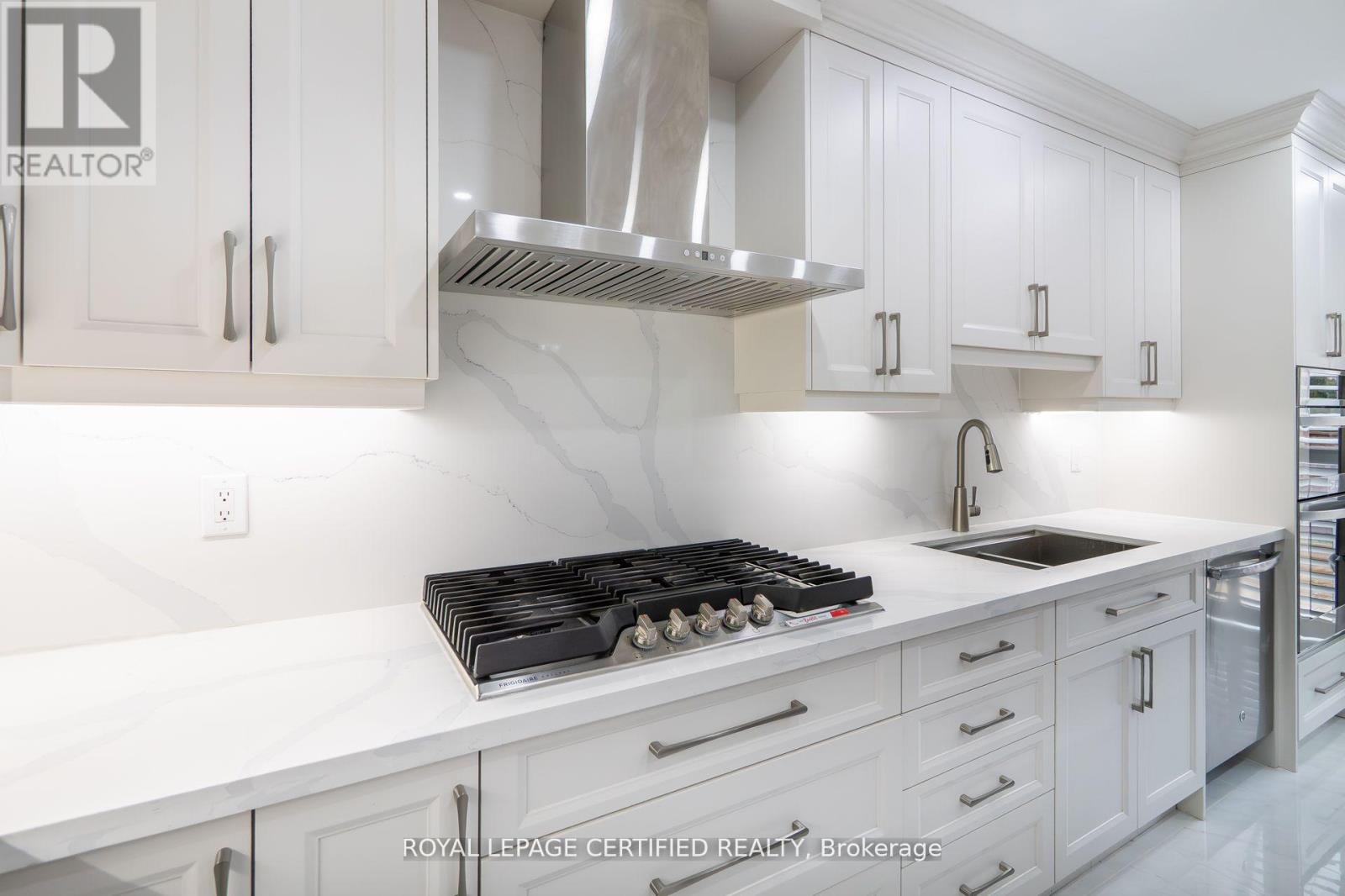 643 Garden Walk, Mississauga, Ontario  L5W 1V9 - Photo 16 - W13209536