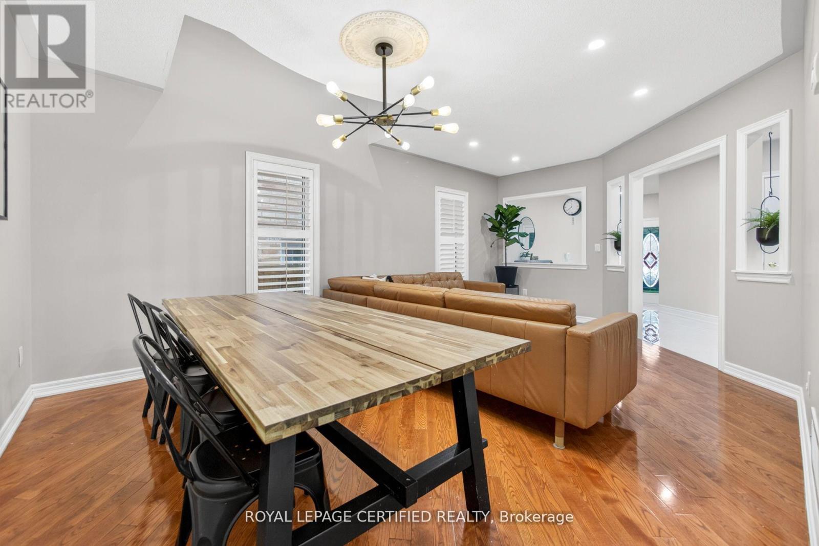 643 Garden Walk, Mississauga, Ontario  L5W 1V9 - Photo 9 - W13209536