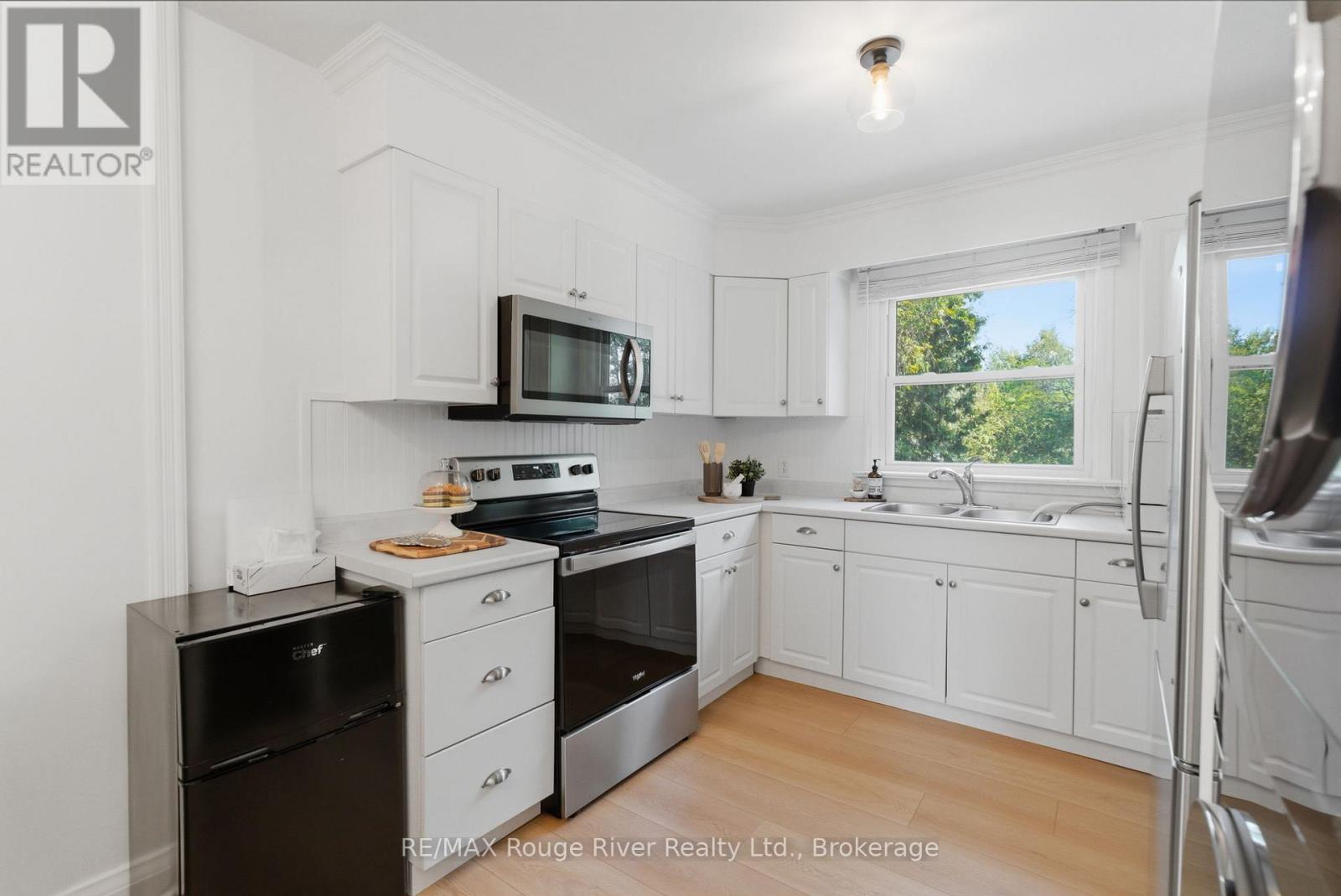 897 Parklane Avenue, Oshawa, Ontario  L1G 1N7 - Photo 10 - E13209624