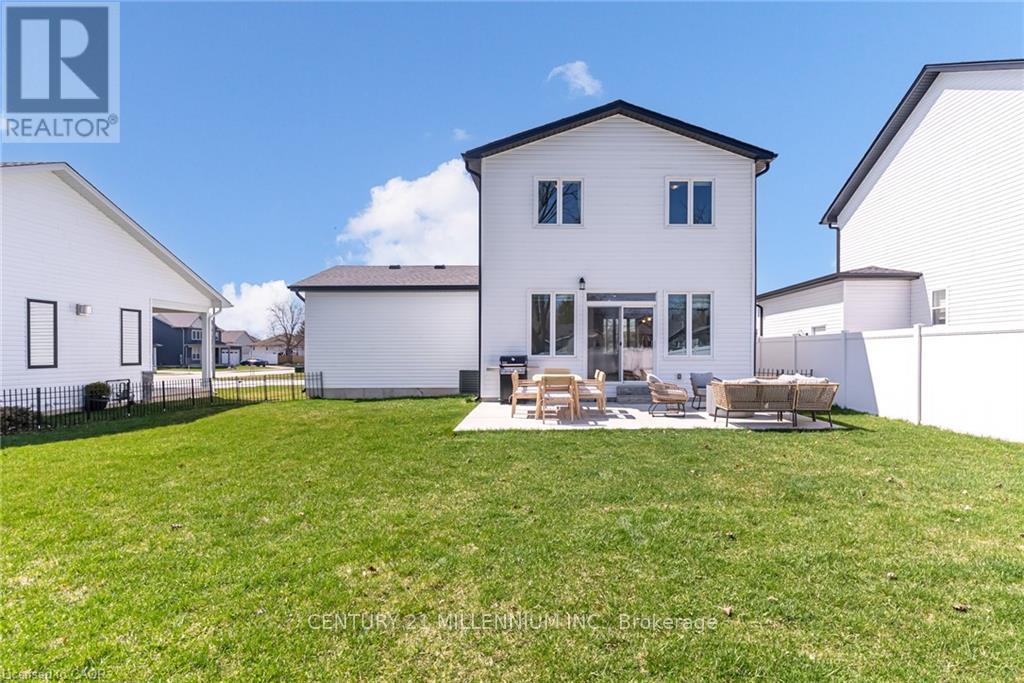 17 Helen Court, Central Elgin, Ontario  N0L 1B0 - Photo 40 - X13209510