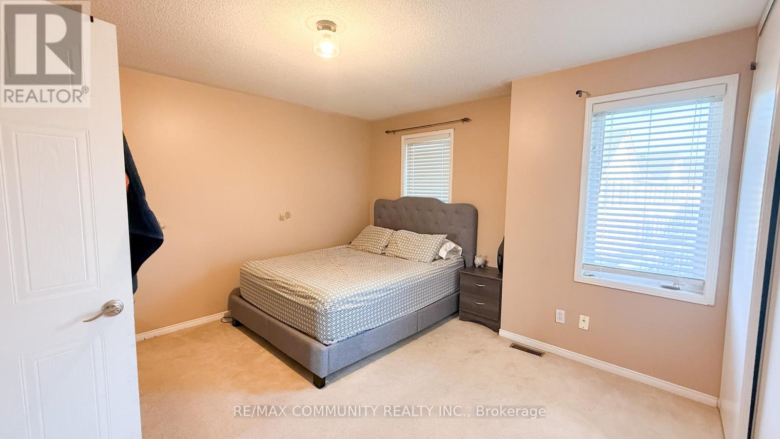 66 Mcgonigal Lane, Ajax, Ontario  L1T 4G9 - Photo 3 - E13209456