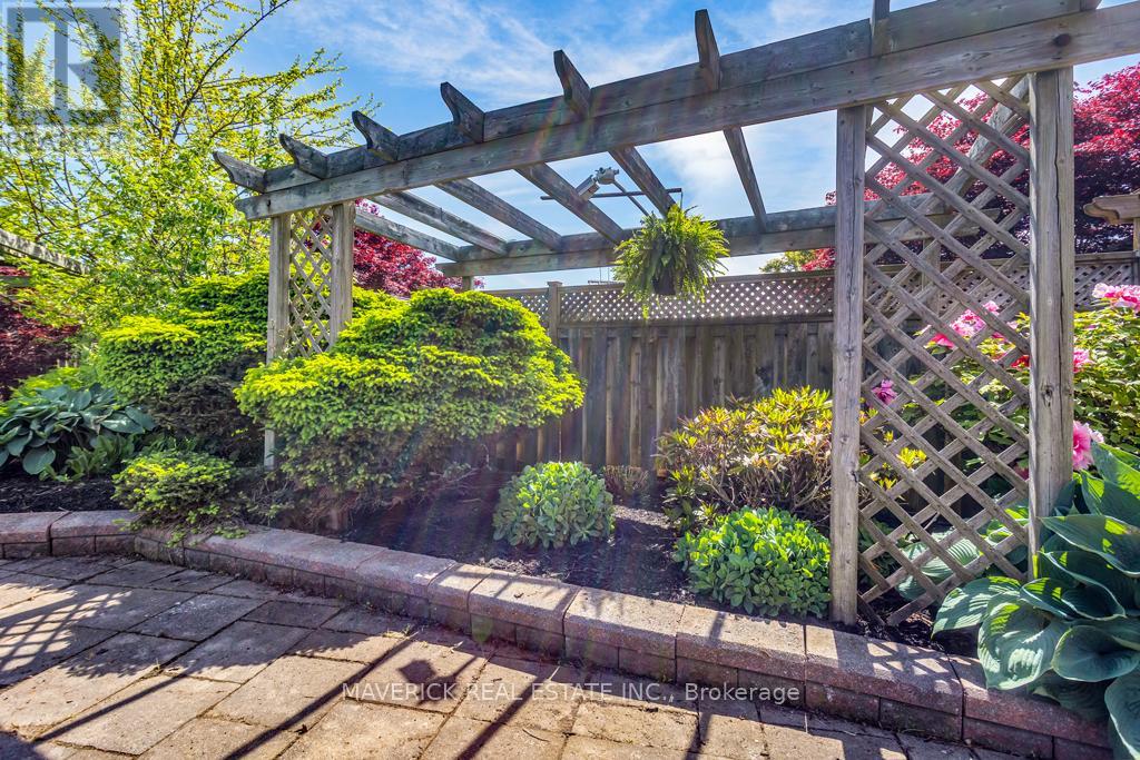 6 Bonnie Place, St. Thomas, Ontario  N5R 5W3 - Photo 39 - X13209928