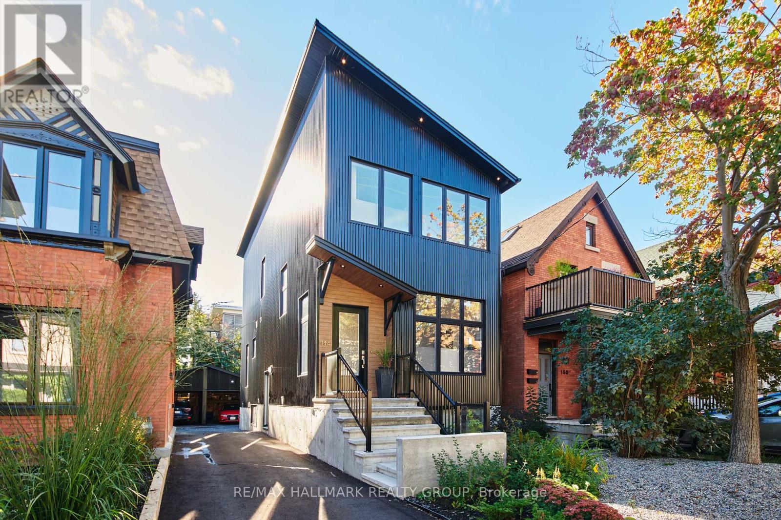 144 Florence Street, Ottawa, Ontario  K1R 5N4 - Photo 1 - X13209770