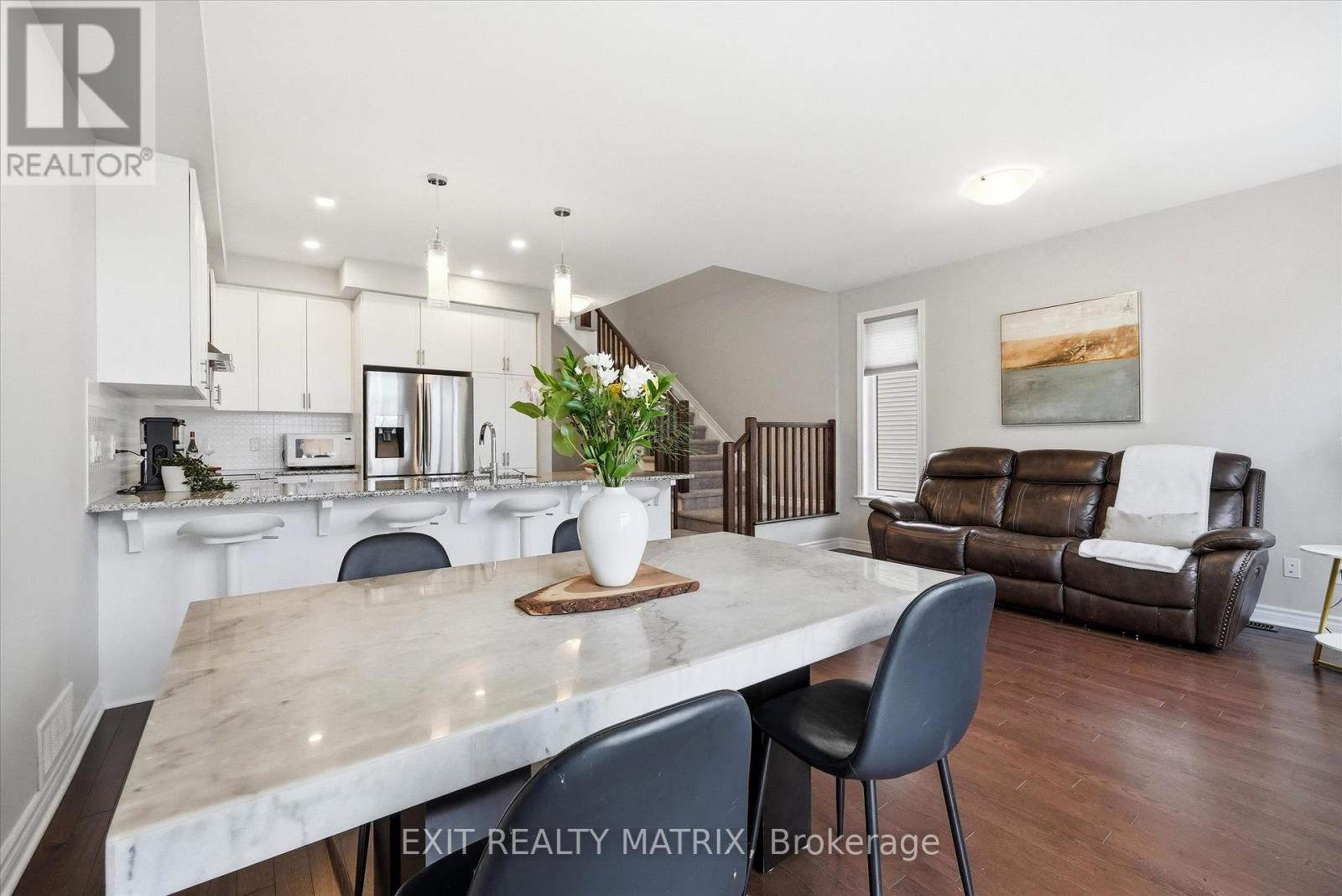 23 Duncanville Street, Russell, Ontario  K4R 0E8 - Photo 5 - X13209826