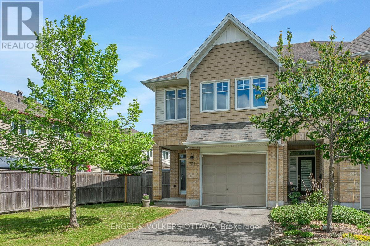 701 Hazelnut Crescent, Ottawa, Ontario  K1T 0K1 - Photo 2 - X13209866