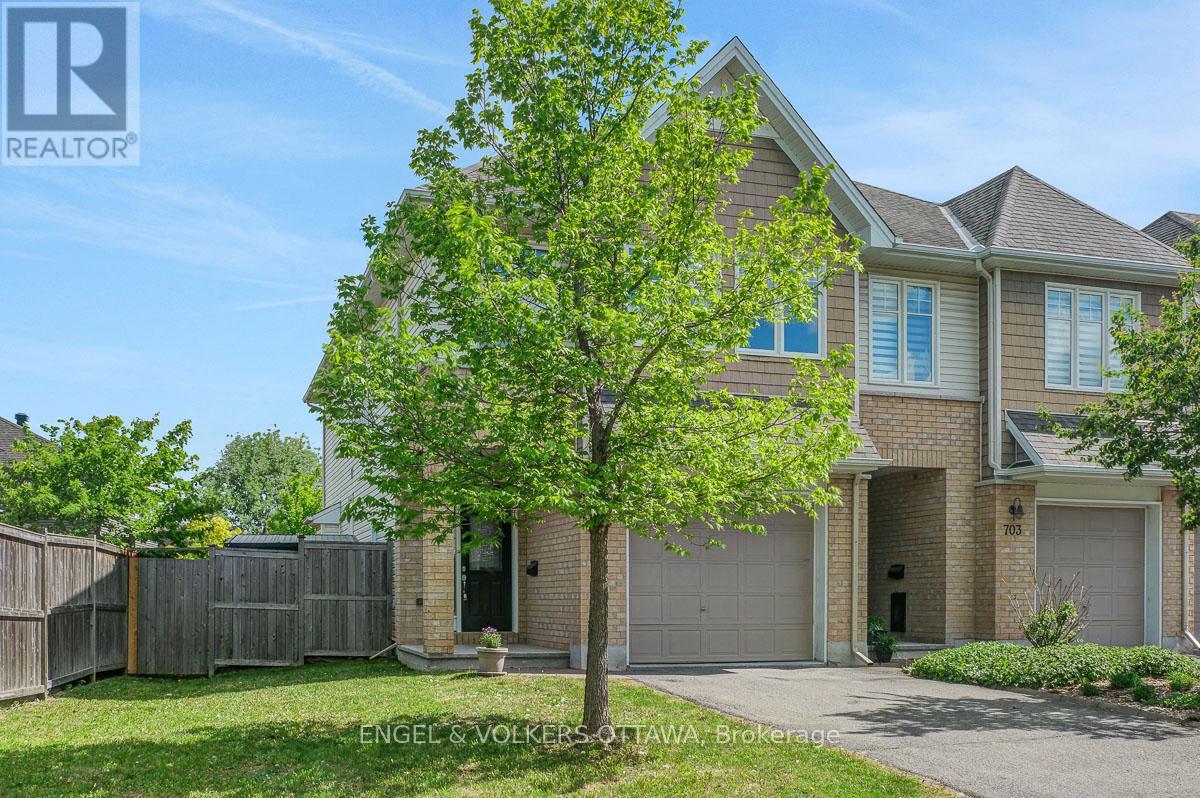 701 Hazelnut Crescent, Ottawa, Ontario  K1T 0K1 - Photo 3 - X13209866