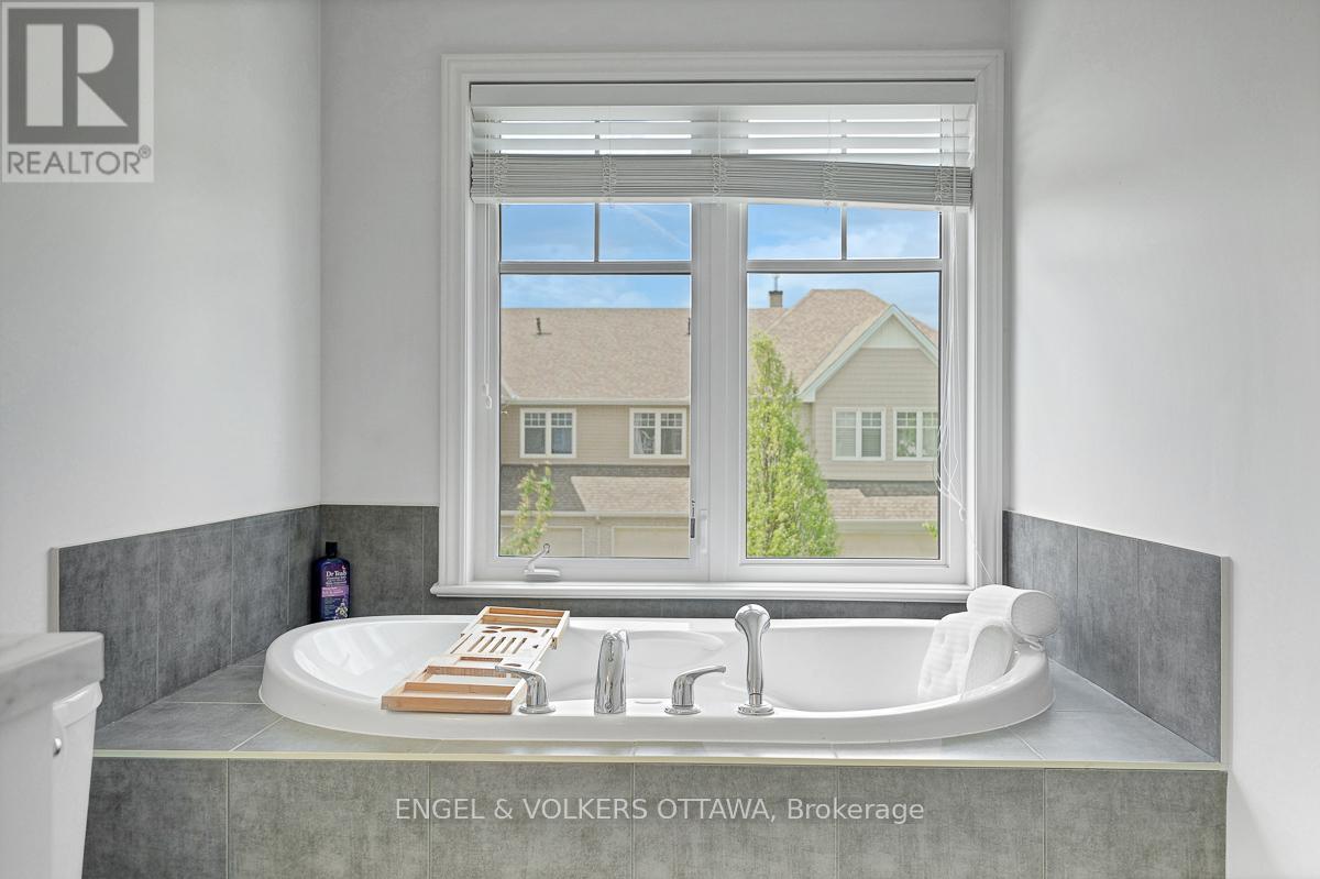 701 Hazelnut Crescent, Ottawa, Ontario  K1T 0K1 - Photo 31 - X13209866