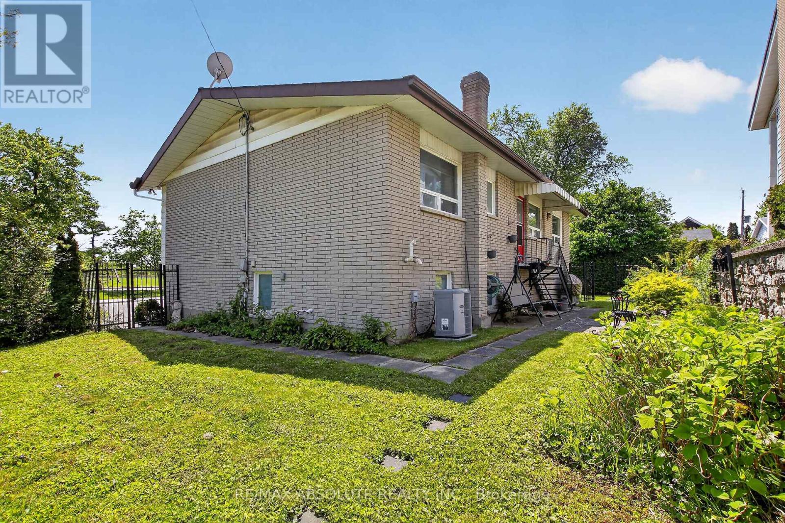 2799 Dumaurier Avenue, Ottawa, Ontario  K2B 7W2 - Photo 37 - X13209882