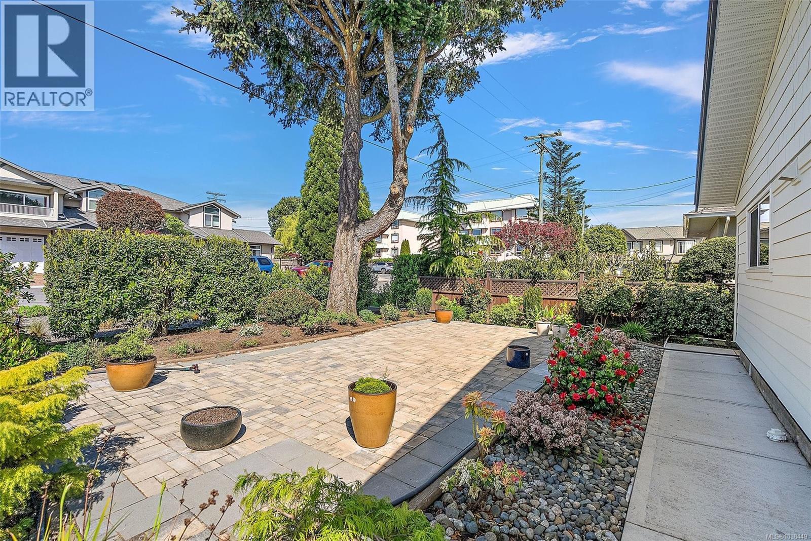 2485 Orchard Ave, Sidney, British Columbia  V8L 1V4 - Photo 30 - 1038449