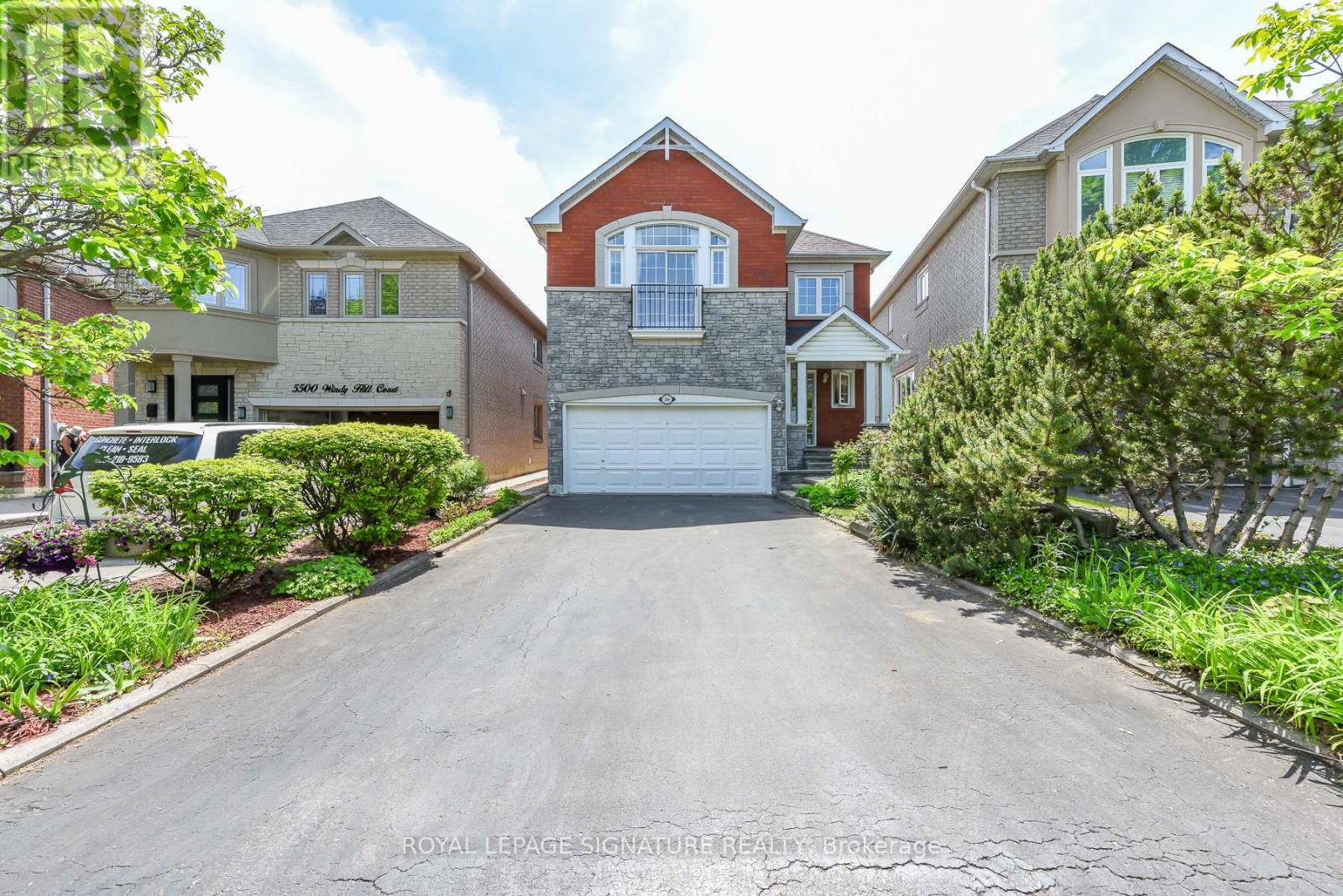 5504 Windy Hill Court, Mississauga, Ontario  L4Z 3W4 - Photo 3 - W13208636