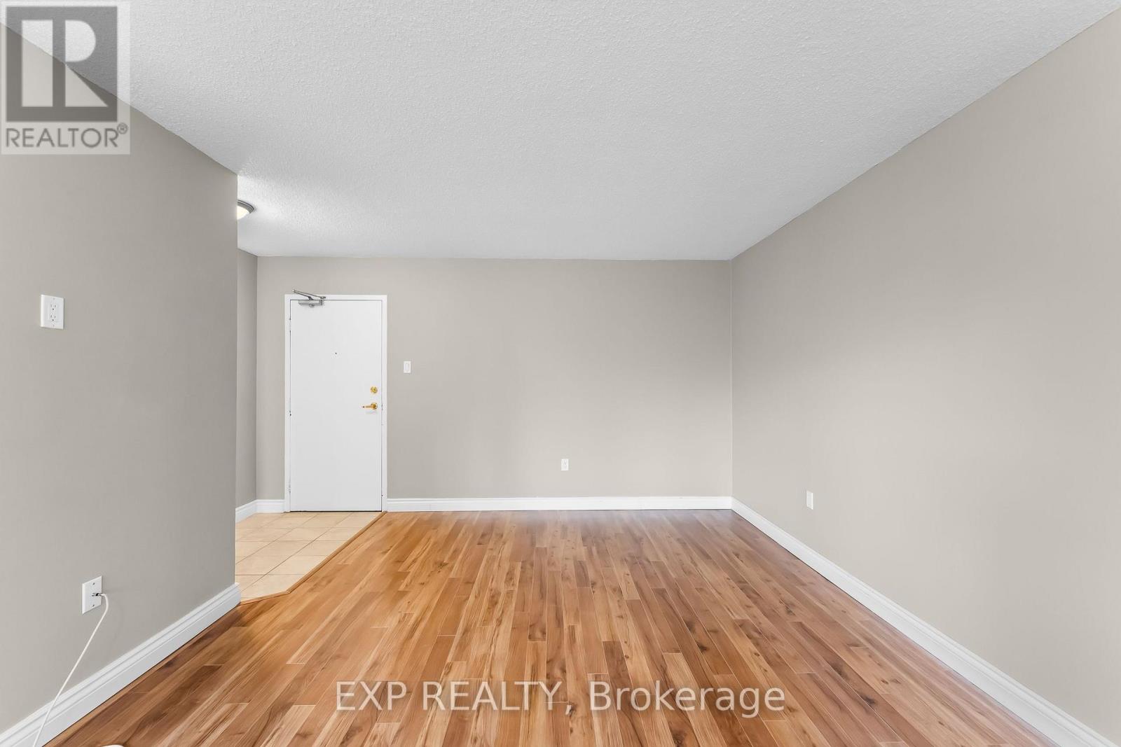 407 - 6390 Huggins Street, Niagara Falls, Ontario  L2J 1H1 - Photo 4 - X13209622