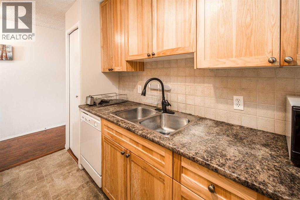 1204, 4944 Dalton Drive Nw, Calgary, Alberta  T3A 2E6 - Photo 13 - A2305116