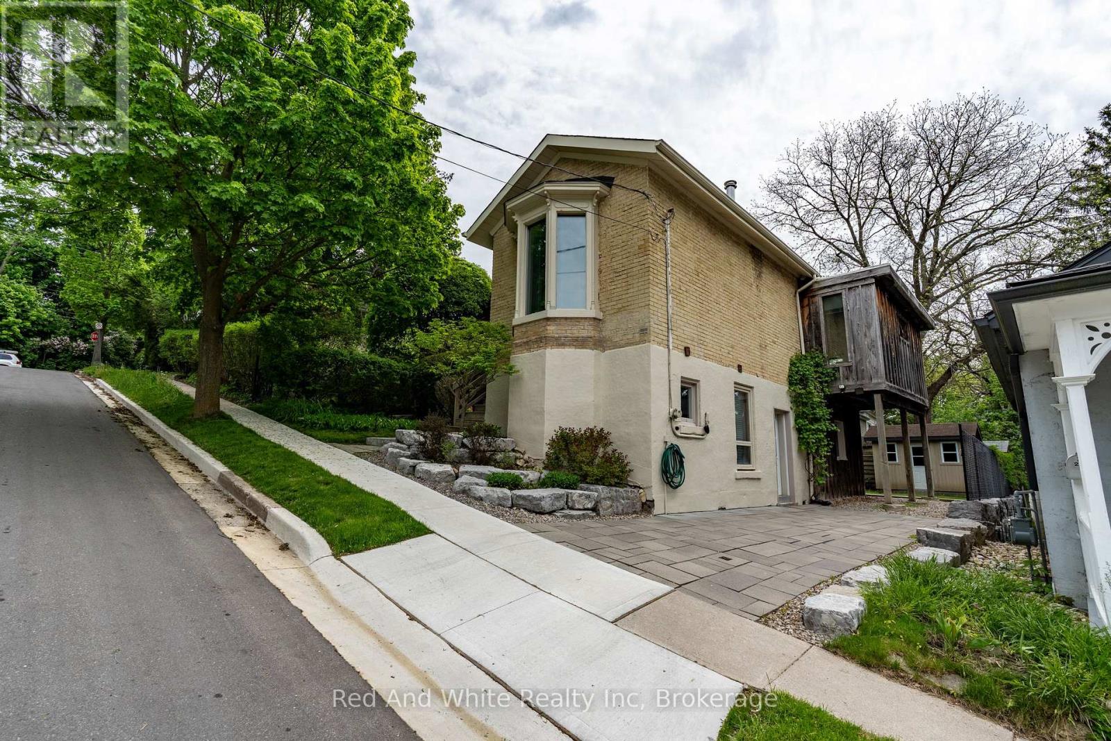 23 PEARL STREET, Guelph, Ontario